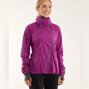 Lululemon Run: Inspire Jacket
Dew Berry size 4